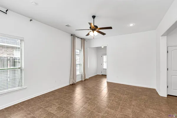 $2,300 | 8645 Abertay Avenue, Baton Rouge, LA 70820