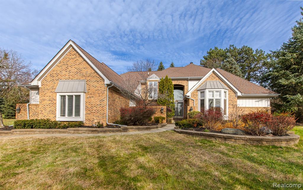 6351 Cherry Tree Court Rochester, MI 48306 - Photo 2 of 80
