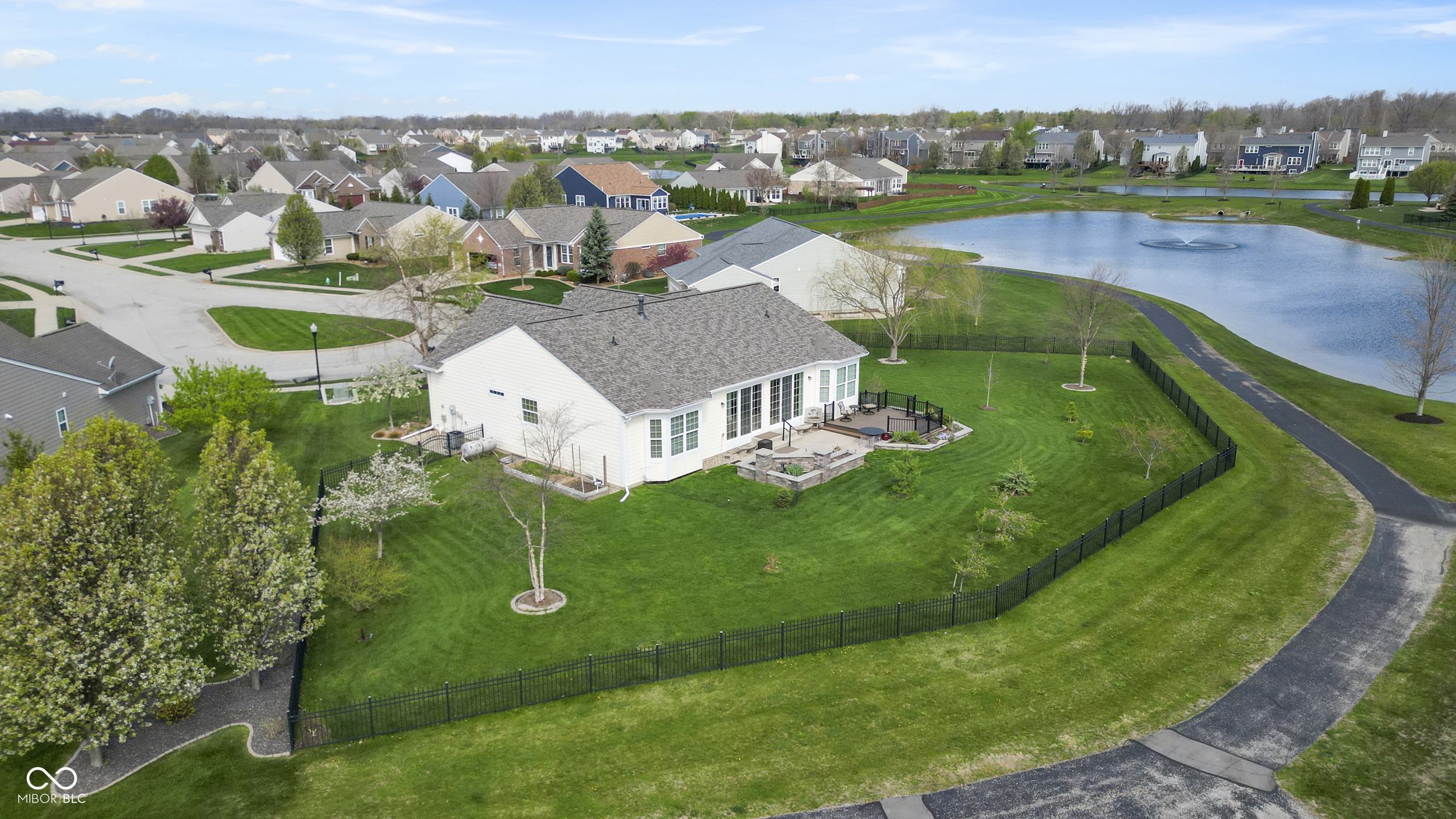 1711 Harris Hawk Court Brownsburg, IN 46112 - Photo 11 of 42