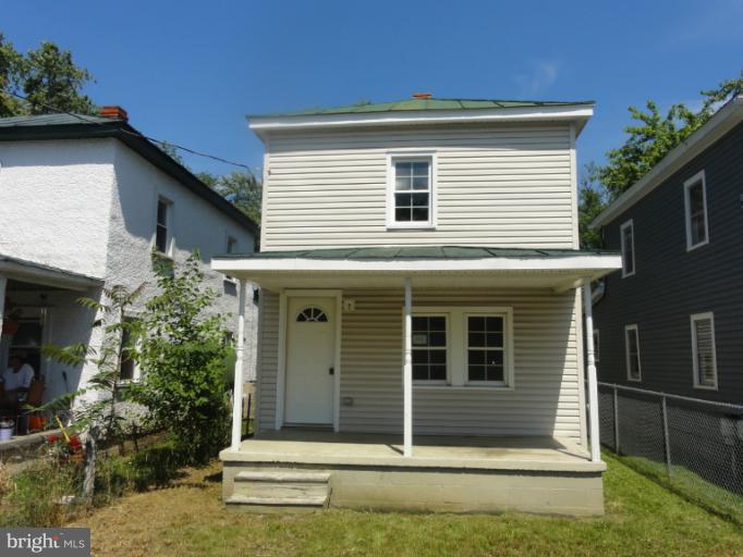 304 Ritenour Street Front Royal, VA 22630 - Photo 14 of 14 Exterior (Front)