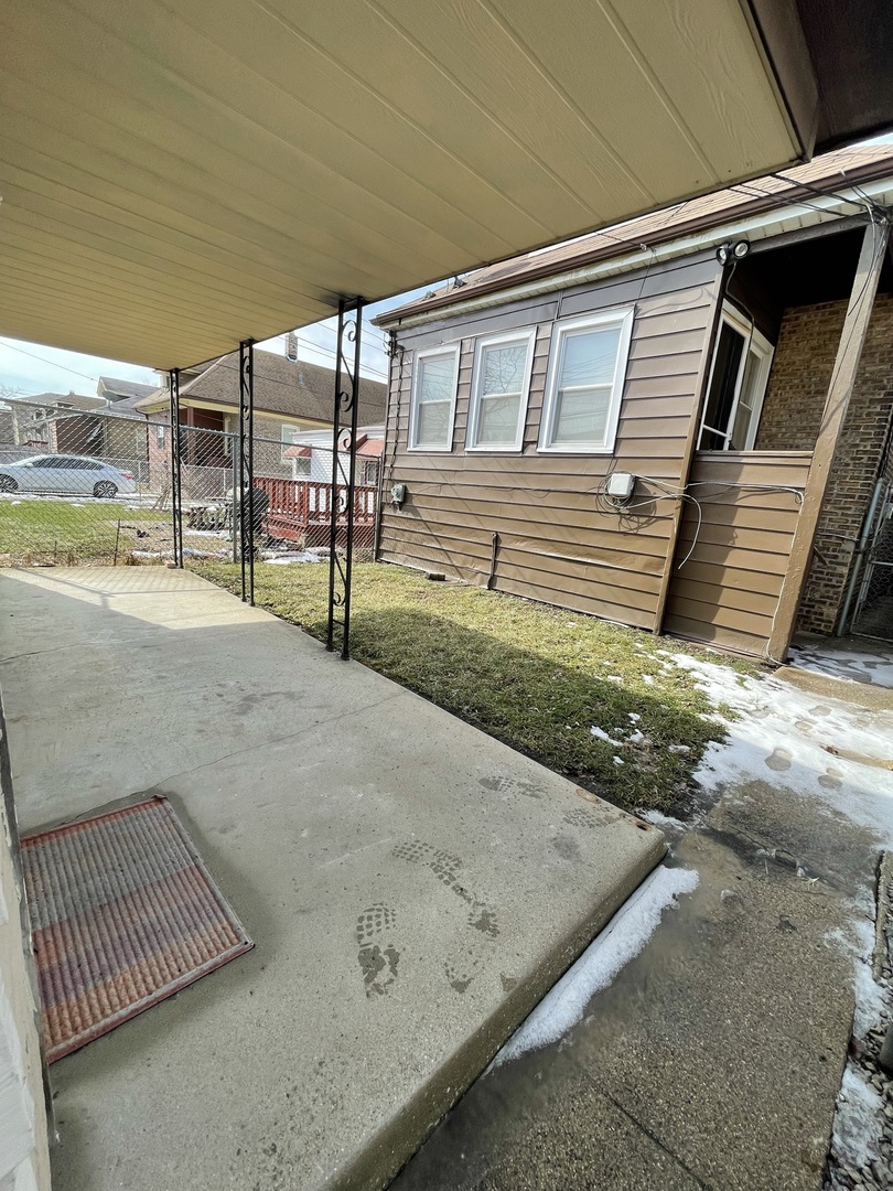 9309 South Ada Street Chicago, IL 60620 - Photo 39 of 39 a view of a porch