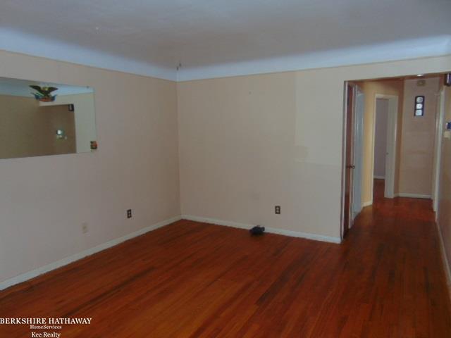 25820 Hayes Road Roseville, MI 48066 - Photo 8 of 20 50028542-7.JPG