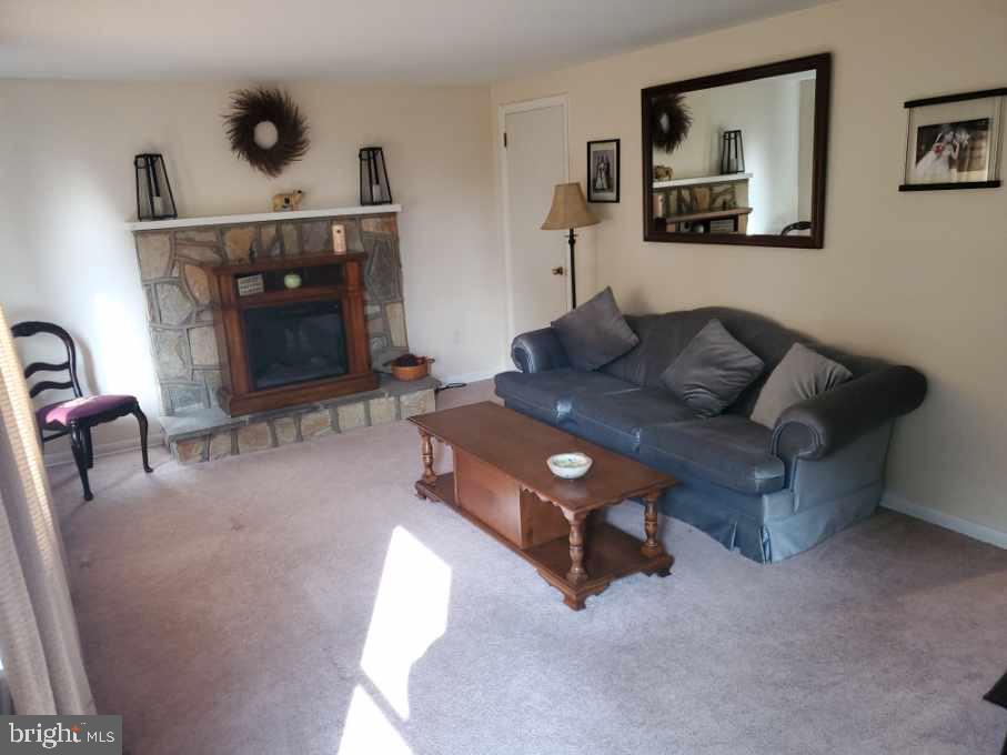 457 Valley Road Warminster, PA 18974 - Photo 2 of 21