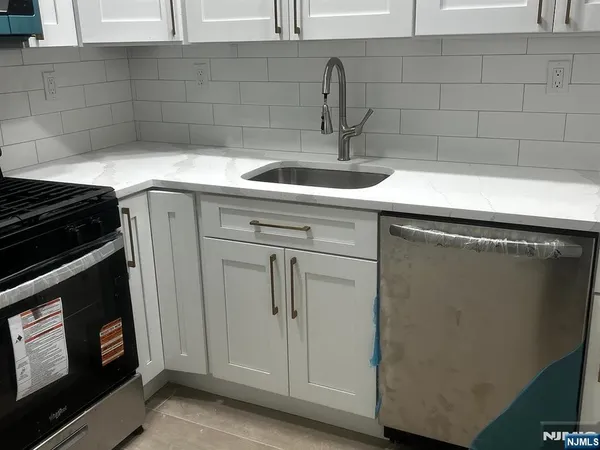 $2,650 | 269 Desoto Place, Fairview, NJ 07022