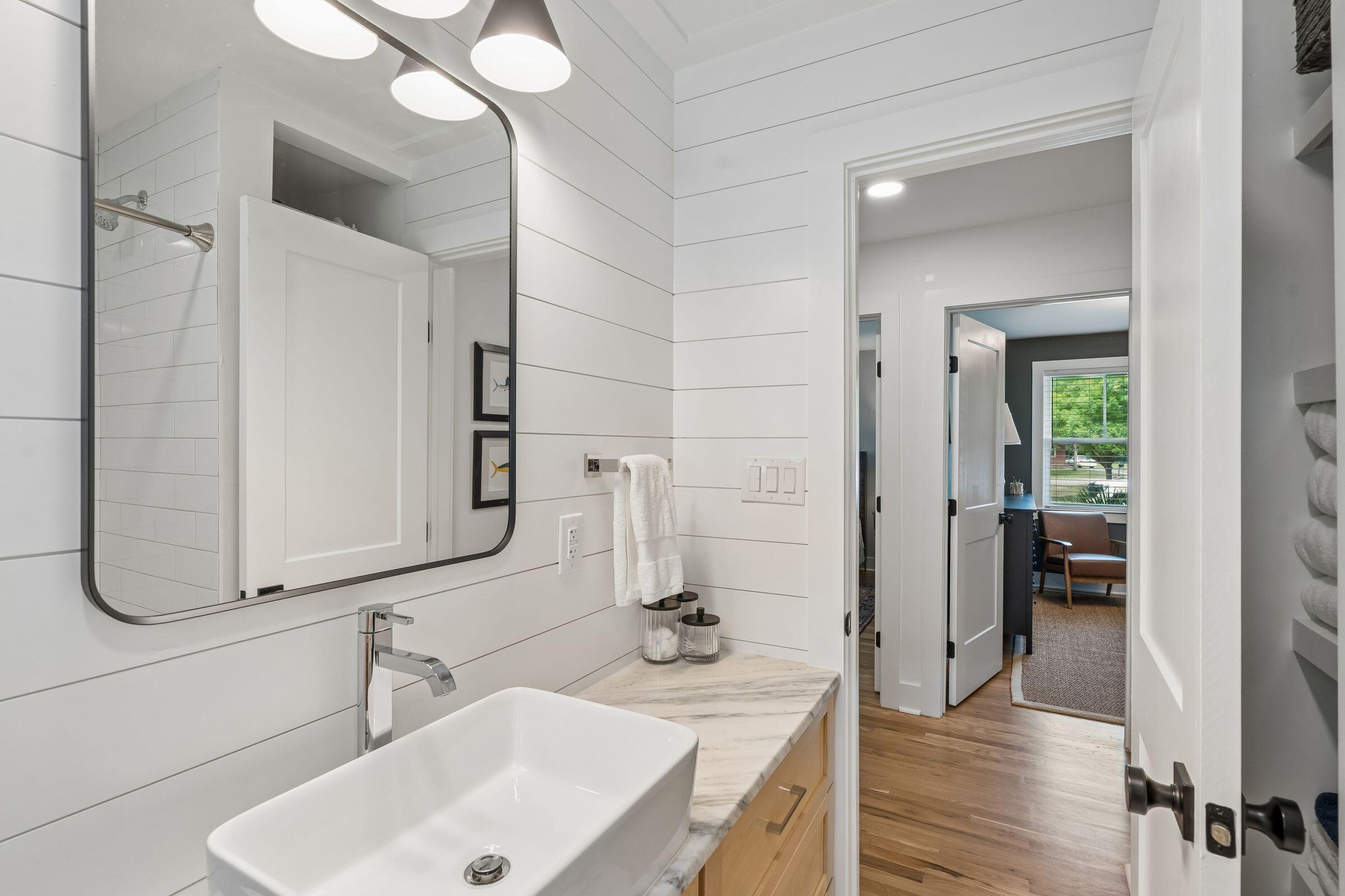 4 Ellen Avenue Mount Pleasant, SC 29464 - Photo 21 of 31 4EllenAve-KeenEyeMarketing-033