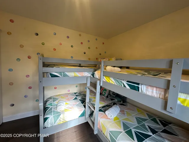 $460,000 | 5186 Hummingbird Drive, Pocono Summit, PA 18346