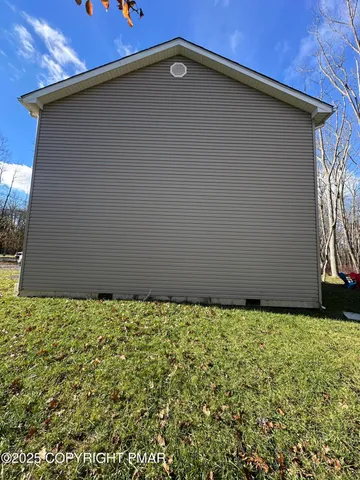 $460,000 | 5186 Hummingbird Drive, Pocono Summit, PA 18346