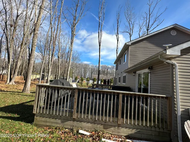 $460,000 | 5186 Hummingbird Drive, Pocono Summit, PA 18346