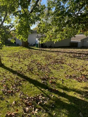 $319,900 | 49 North Shaddle Avenue, Mundelein, IL 60060