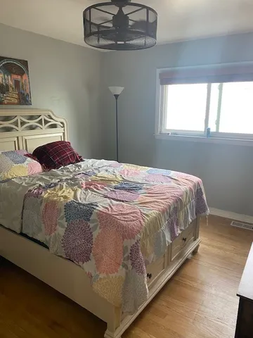 $319,900 | 49 North Shaddle Avenue, Mundelein, IL 60060