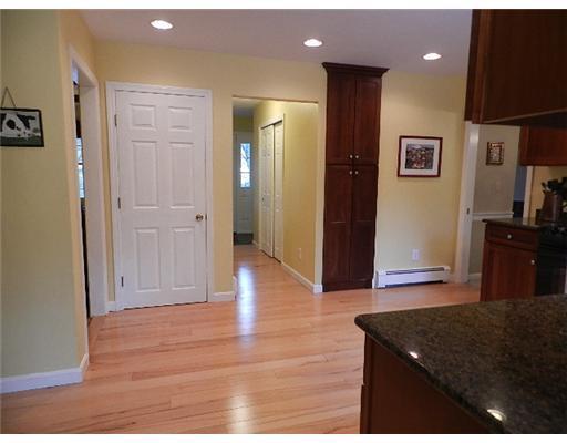 18 Grant Road Brunswick, ME 04011 - Photo 9 of 25 Kitchen.