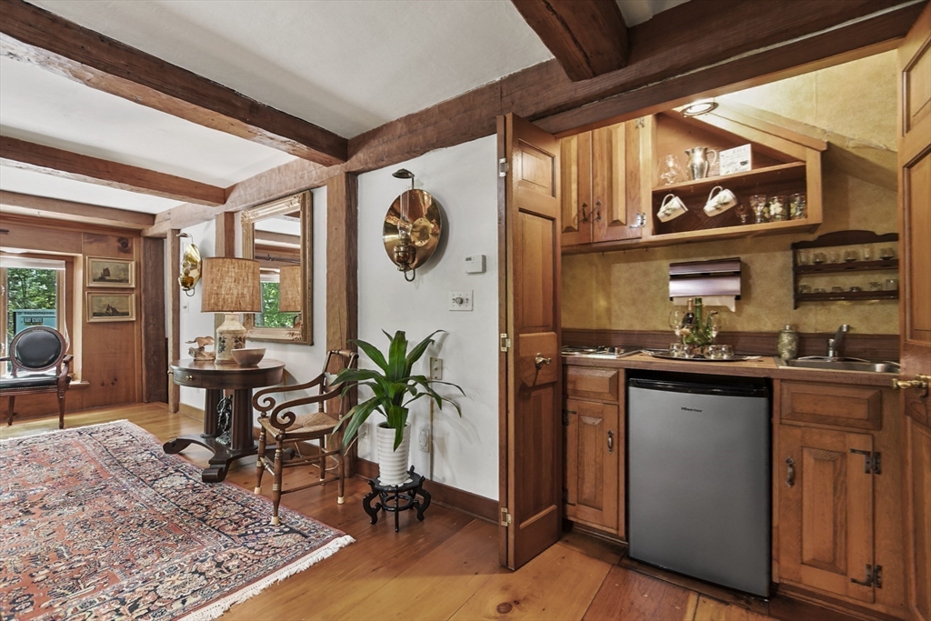 40 Herrick Road Boxford, MA 01921 - Photo 30 of 40 a very nice looking room with a large window