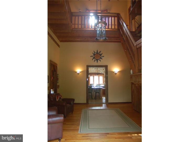 866 Frank Road West Chester, PA 19380 - Photo 5 of 20 Foyer