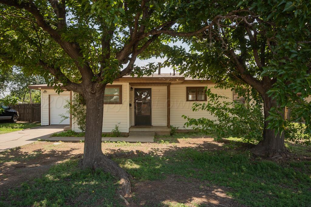 1933 Cedar Street Amarillo, TX 79106 - Photo 2 of 20 1