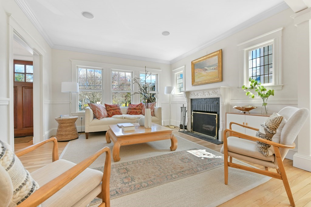 122 Larch Road Cambridge, MA 02138 - Photo 4 of 29 Gallery Image 4
