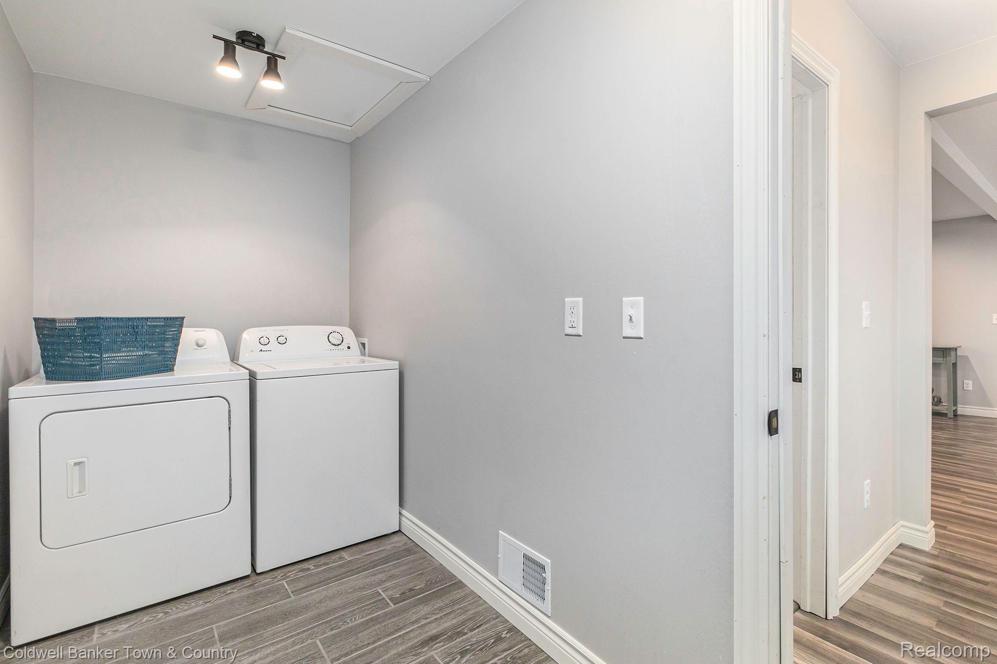 6666 West Sherwood Road Fowlerville, MI 48836 - Photo 12 of 45 1st floor laundry