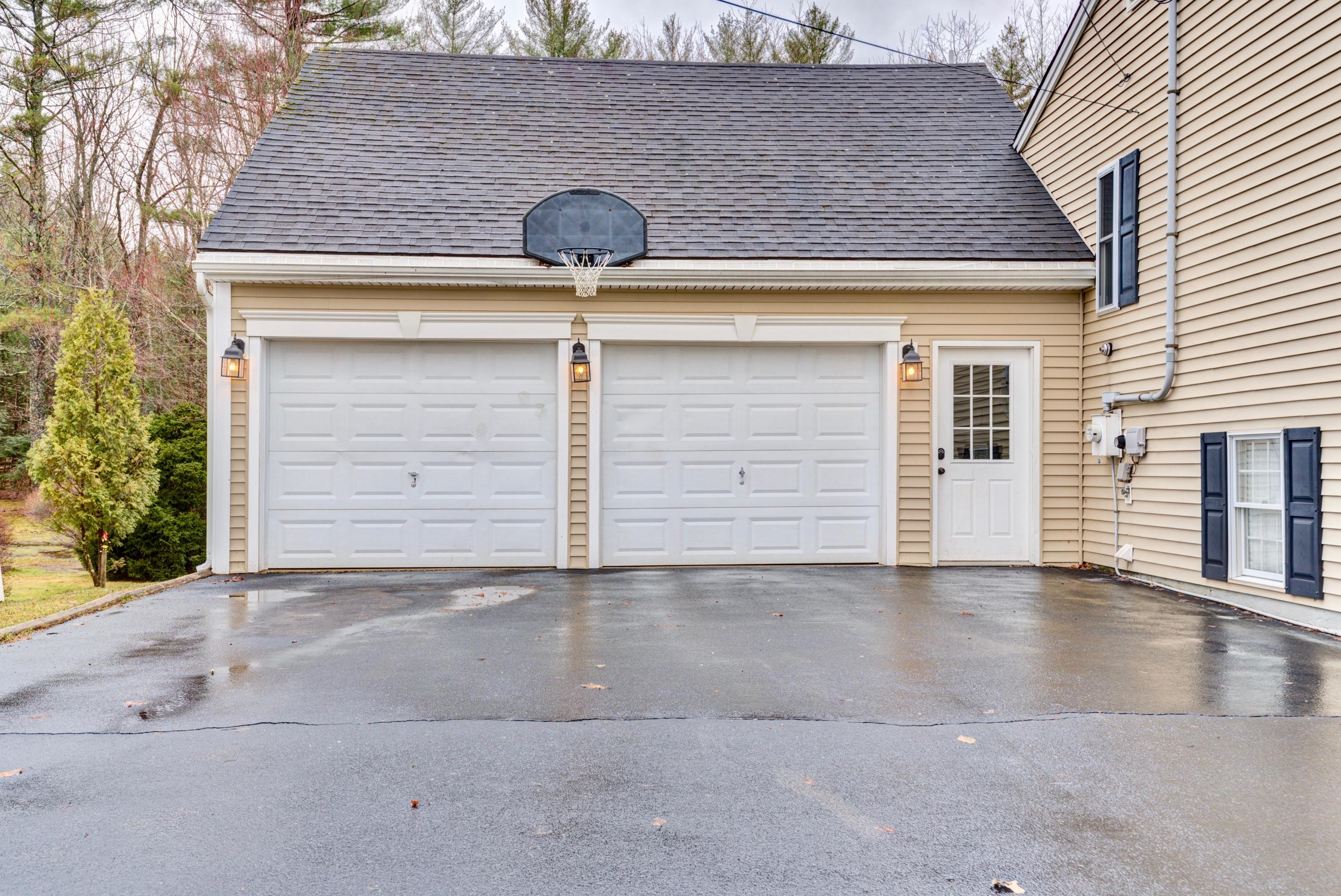 18 Greenaway Avenue Springvale, ME 04083 - Photo 4 of 47 18 Greenaway Ave Springvale ME-print-003