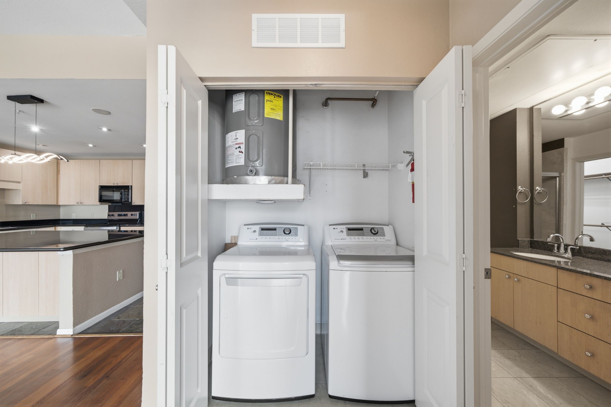 3505 Sage Road, Unit 1003 Houston, TX 77056 - Photo 8 of 14