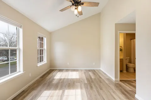 $285,000 | 515 Lakebrink Court, Nashville, TN 37214