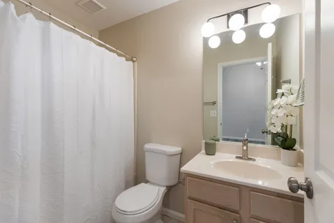 $285,000 | 515 Lakebrink Court, Nashville, TN 37214