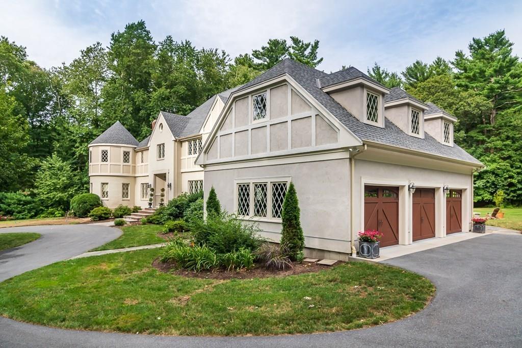 186 Centre Street Dover, MA 02030 - Photo 2 of 15