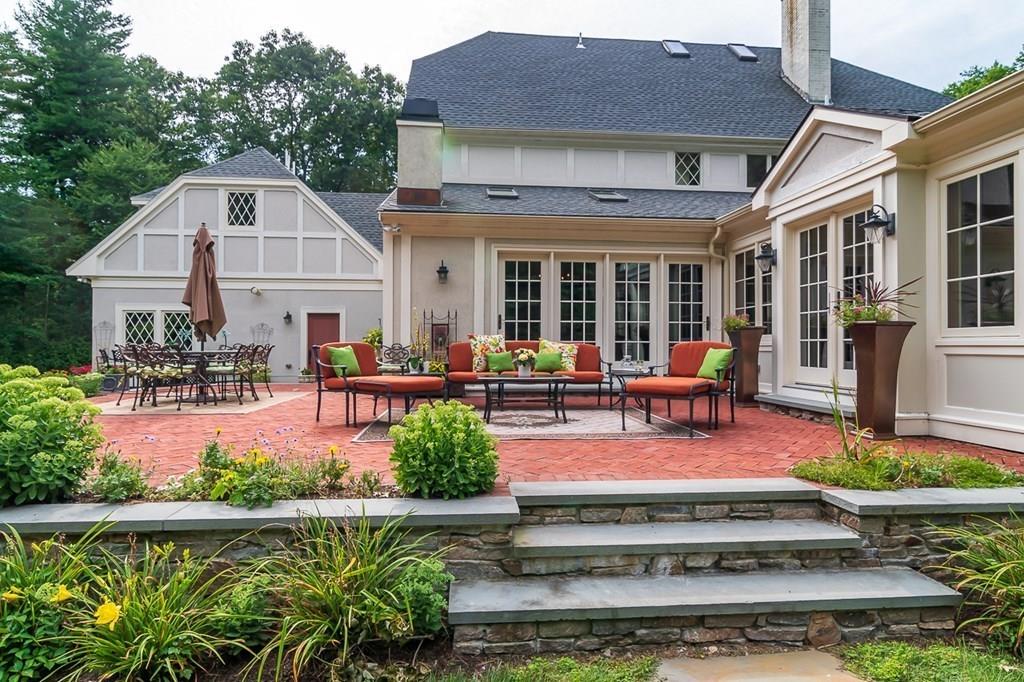 186 Centre Street Dover, MA 02030 - Photo 5 of 15