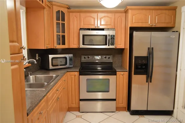 $2,100 | 404 Northwest 68th Avenue, Unit 113, Plantation, FL 33317