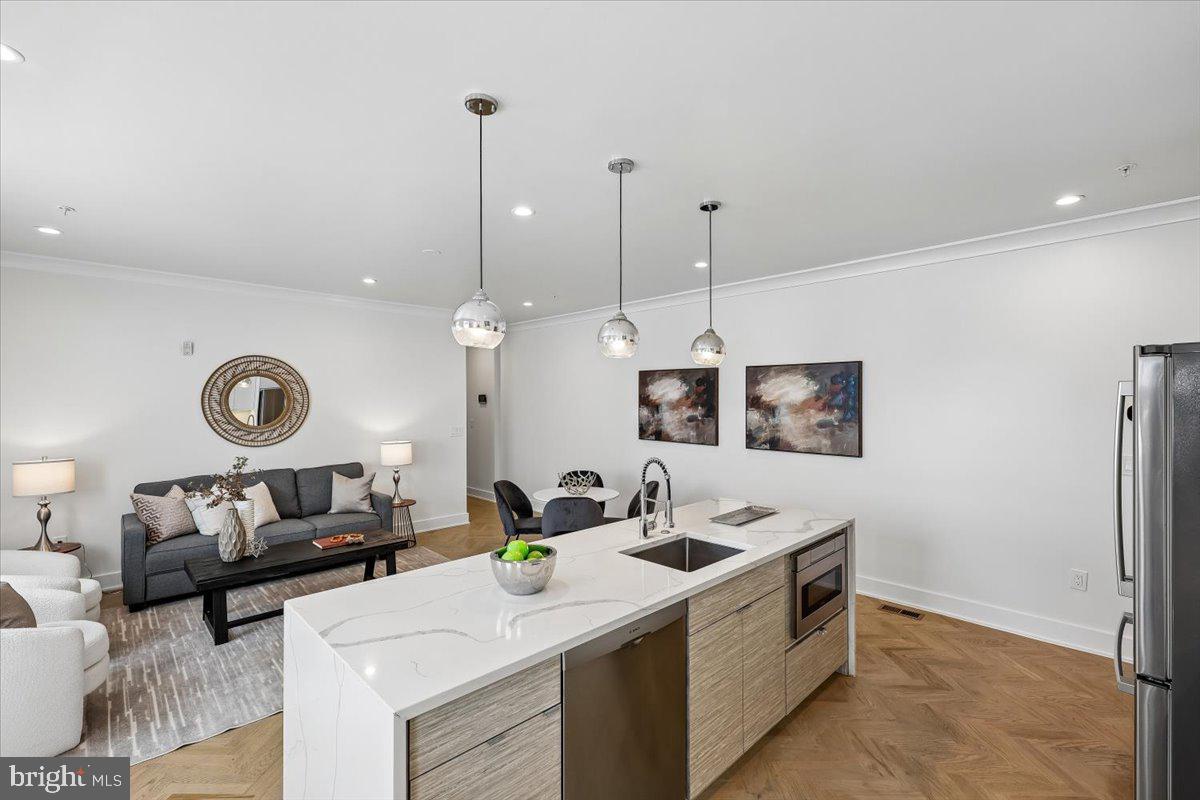 2429 Ontario Road Northwest, Unit 2 Washington, DC 20009 - Photo 14 of 52