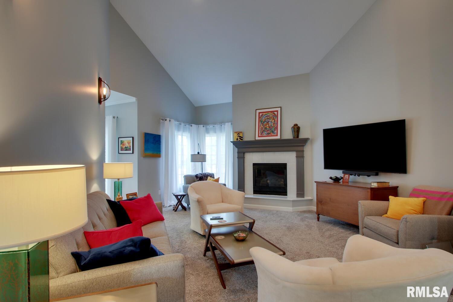 721 Eagle Trace Quincy, IL 62305 - Photo 2 of 15