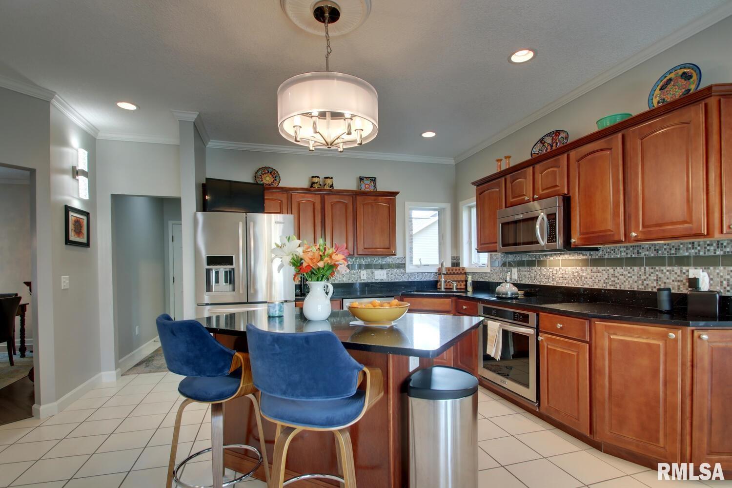 721 Eagle Trace Quincy, IL 62305 - Photo 3 of 15