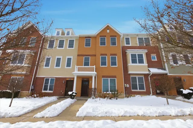 $3,240 | 10604 Alice Mae Court, Orland Park, IL 60462