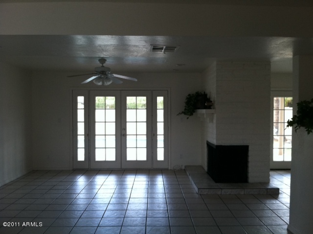 3447 West Redfield Road Phoenix, AZ 85053 - Photo 5 of 15 family with fireplace