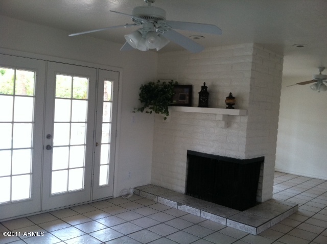 3447 West Redfield Road Phoenix, AZ 85053 - Photo 6 of 15 Lots of light