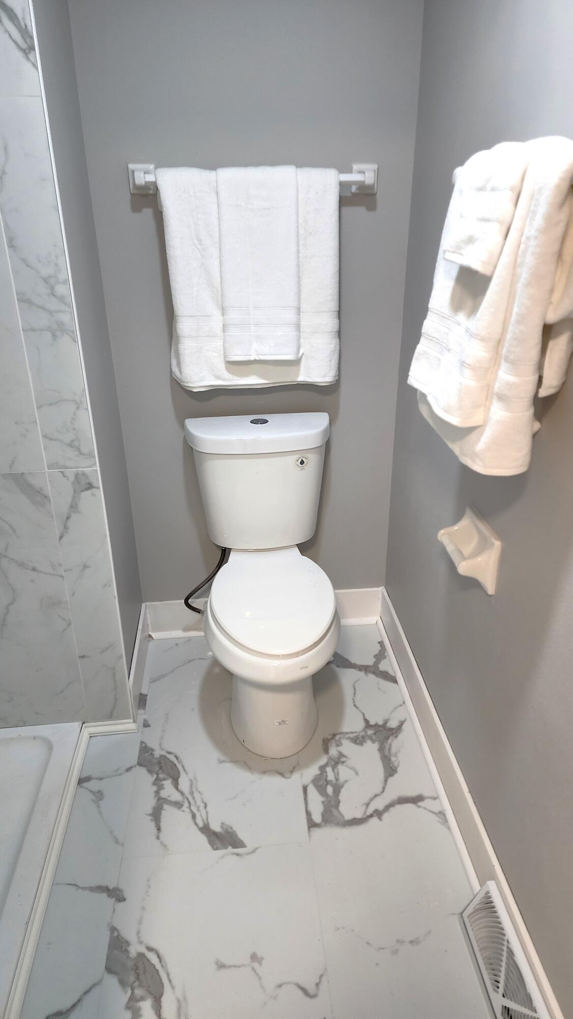 13975 West Lisbon Road Brookfield, WI 53005 - Photo 14 of 26 14