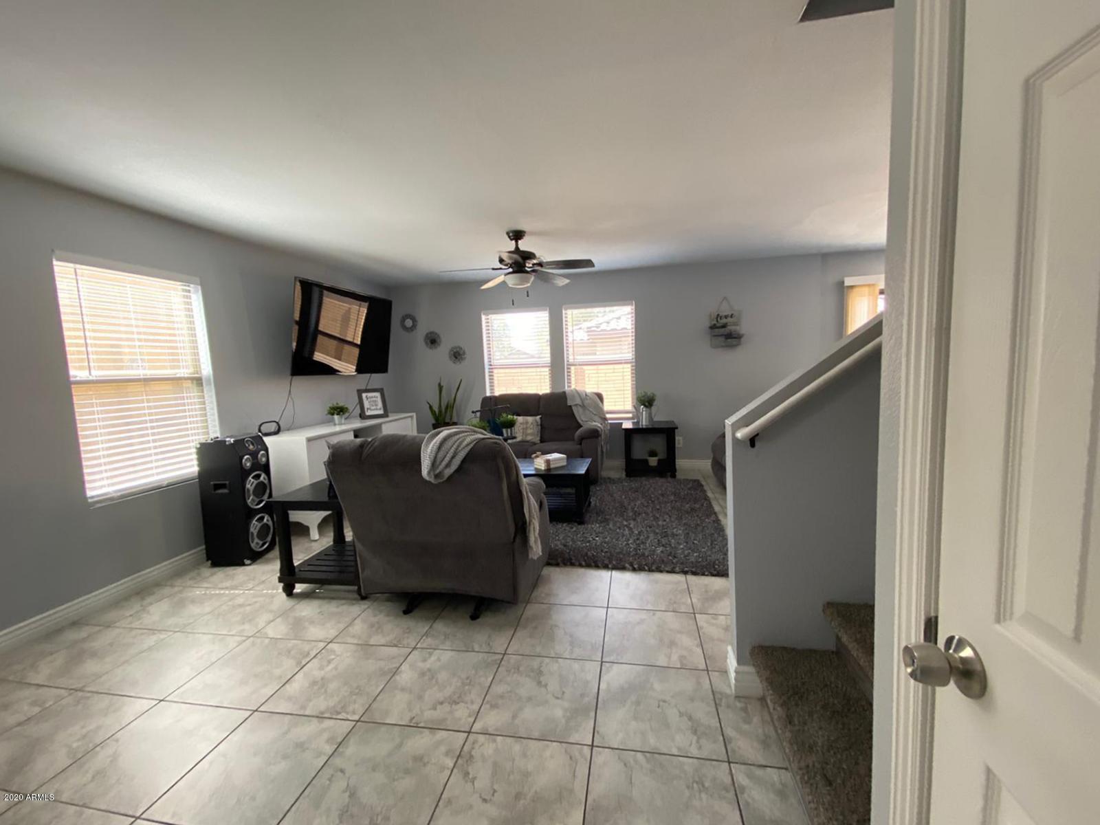 9529 West Monte Vista Road Phoenix, AZ 85037 - Photo 3 of 20 c515