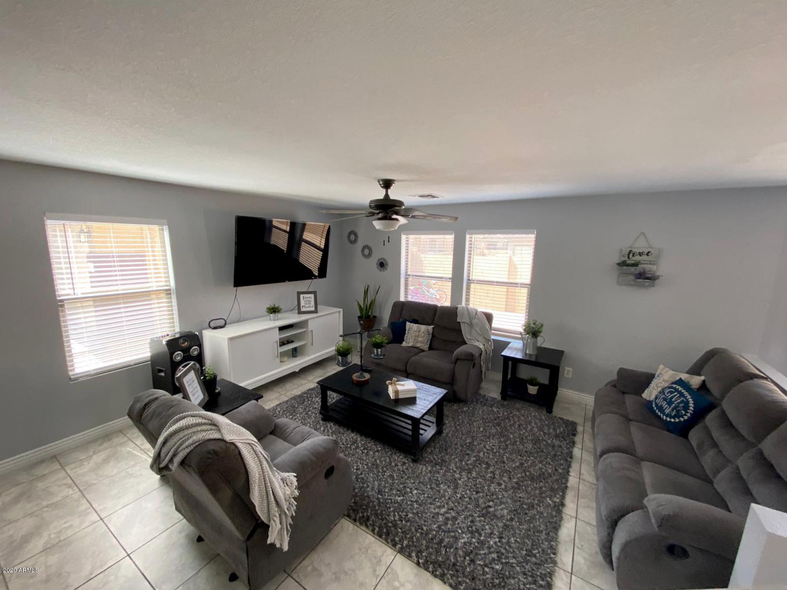 9529 West Monte Vista Road Phoenix, AZ 85037 - Photo 4 of 20 c53