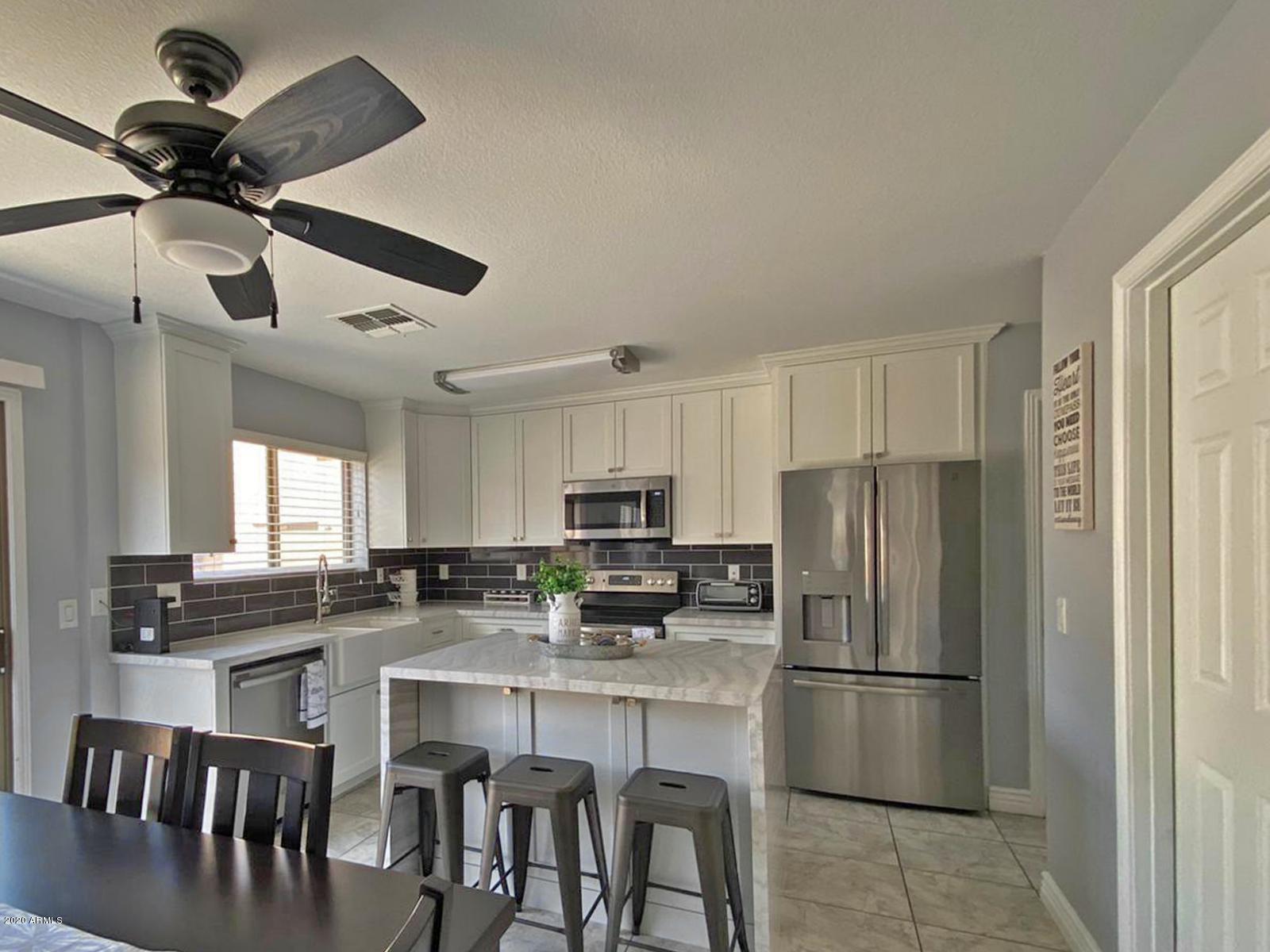 9529 West Monte Vista Road Phoenix, AZ 85037 - Photo 5 of 20 c513