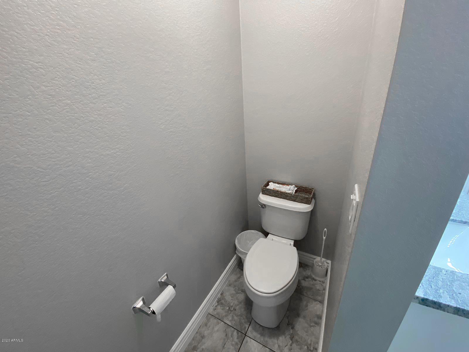 9529 West Monte Vista Road Phoenix, AZ 85037 - Photo 7 of 20 c57