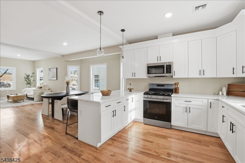 16 White Terrace Newark, NJ 07108 - Photo 7 of 28