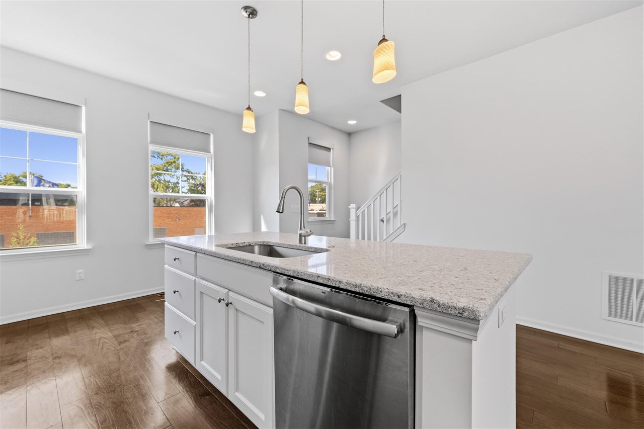 3428 Rochester Road Royal Oak, MI 48073 - Photo 10 of 33 Gallery Image 10