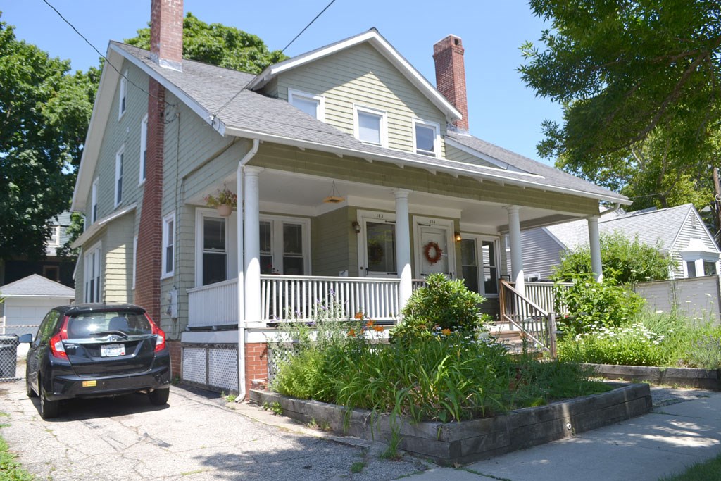 182 Rochambeau Avenue Providence, RI 02906 - Photo 1 of 25 Gallery Image 1