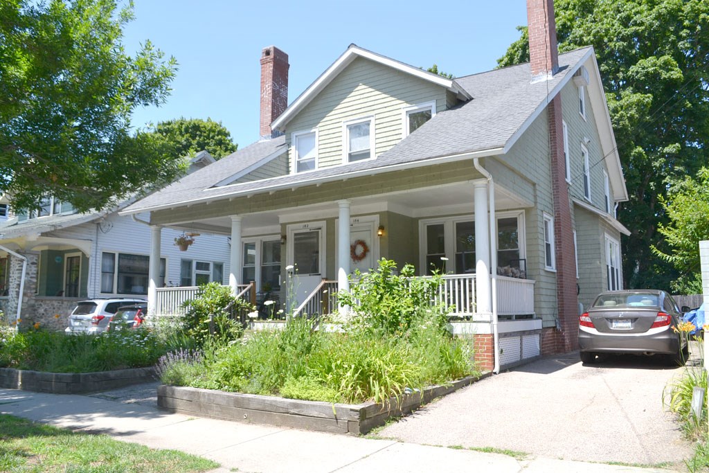 182 Rochambeau Avenue Providence, RI 02906 - Photo 2 of 25 Gallery Image 2