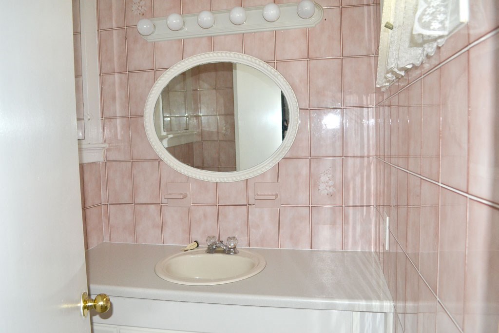 182 Rochambeau Avenue Providence, RI 02906 - Photo 25 of 25 Gallery Image 25