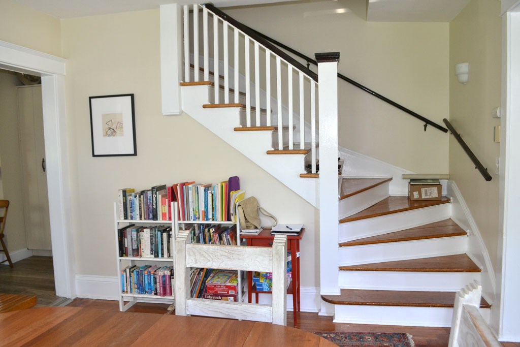 182 Rochambeau Avenue Providence, RI 02906 - Photo 8 of 25 Gallery Image 8