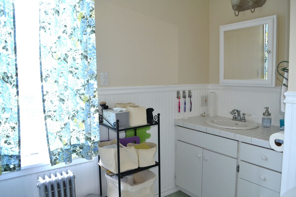182 Rochambeau Avenue Providence, RI 02906 - Photo 10 of 25 Gallery Image 10
