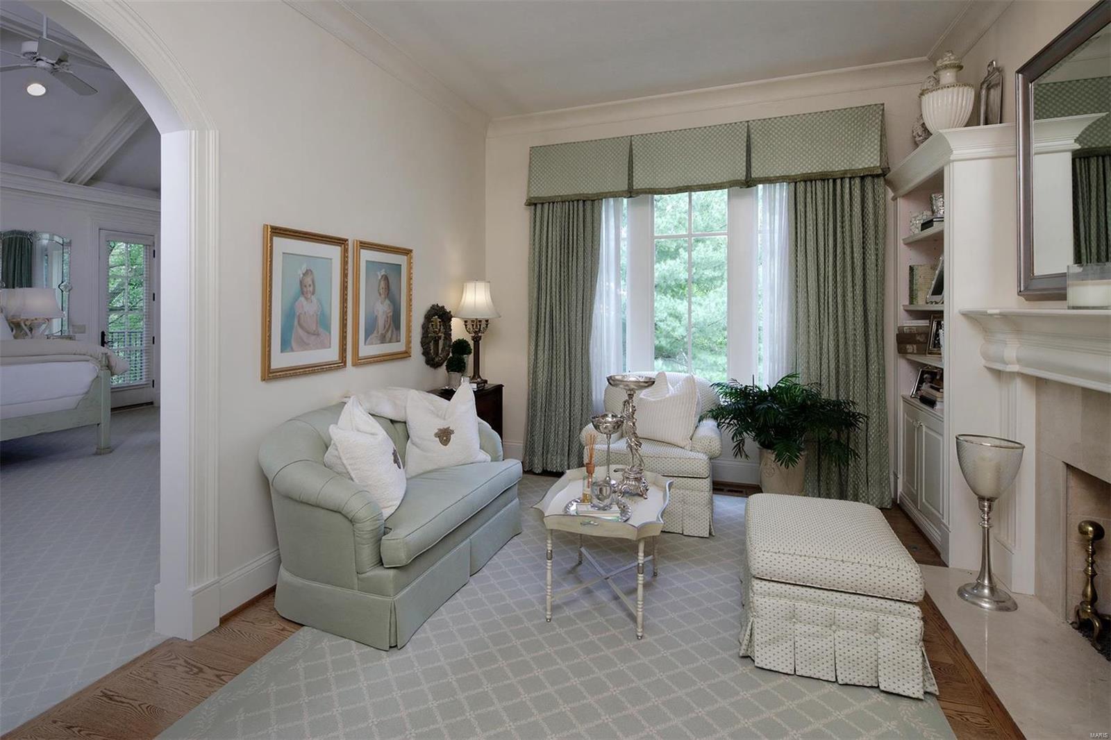 18 Upper Warson Drive Ladue, MO 63124 - Photo 12 of 28