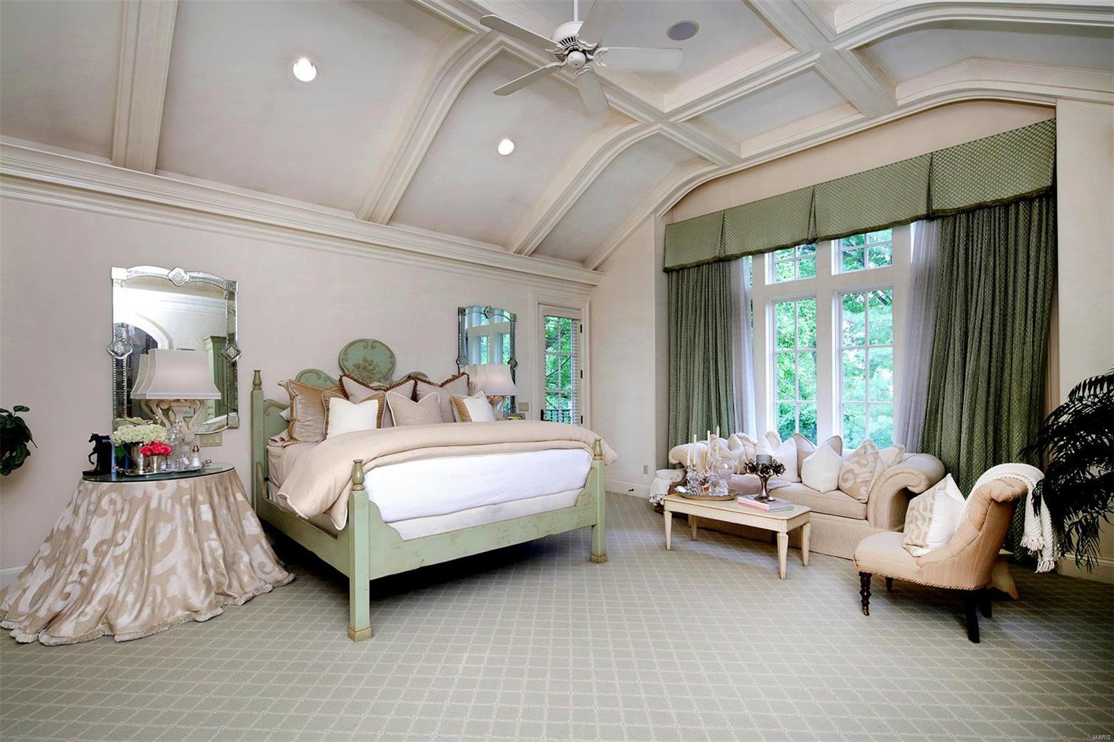 18 Upper Warson Drive Ladue, MO 63124 - Photo 13 of 28