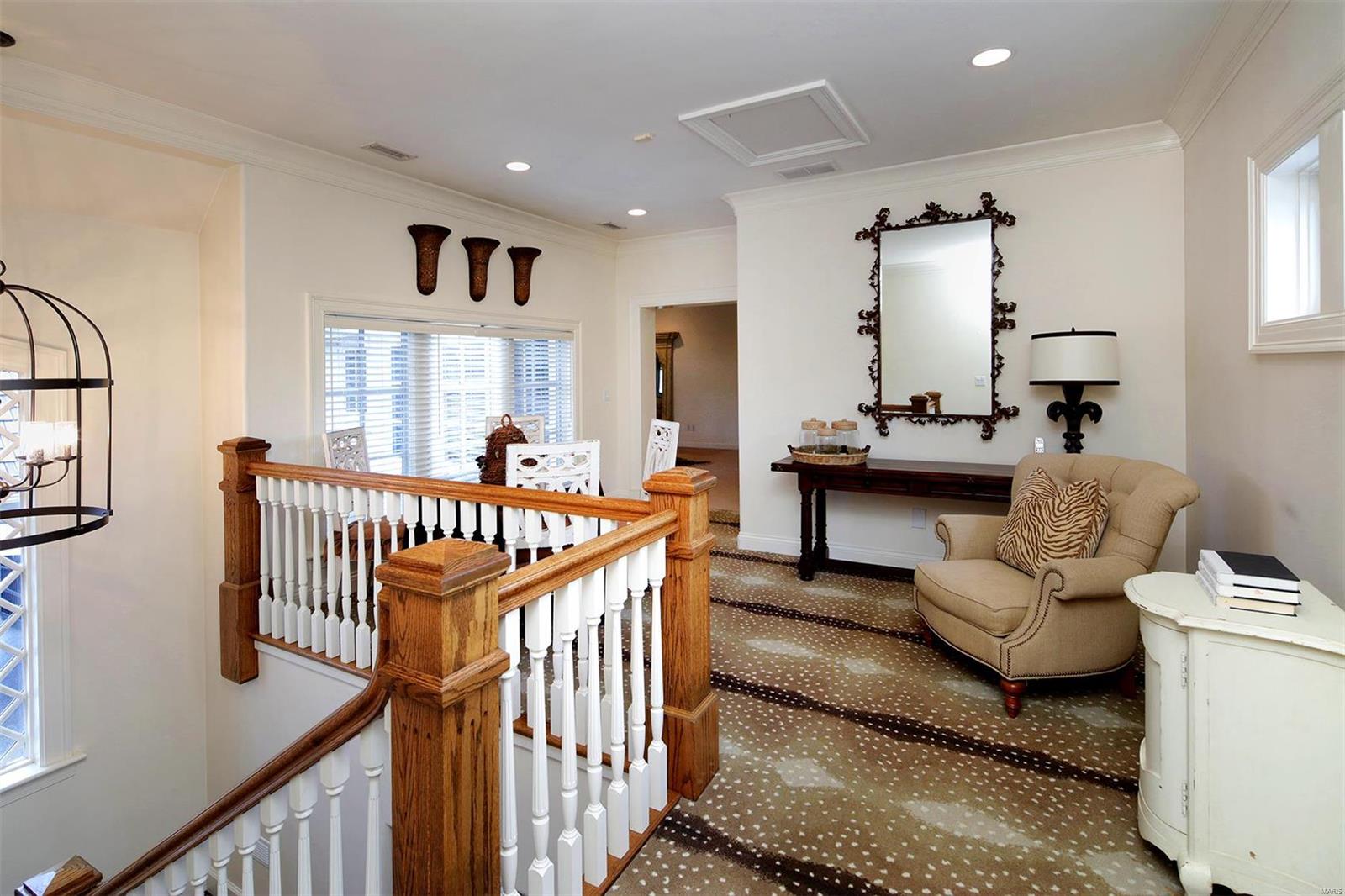 18 Upper Warson Drive Ladue, MO 63124 - Photo 18 of 28