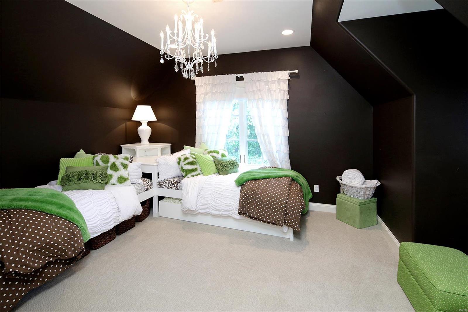 18 Upper Warson Drive Ladue, MO 63124 - Photo 19 of 28