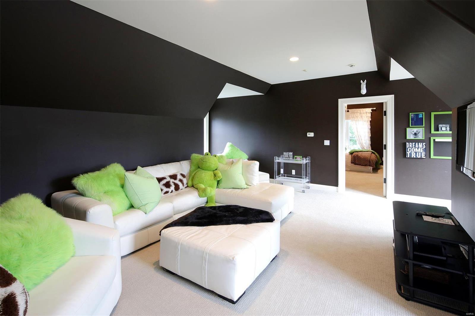 18 Upper Warson Drive Ladue, MO 63124 - Photo 20 of 28